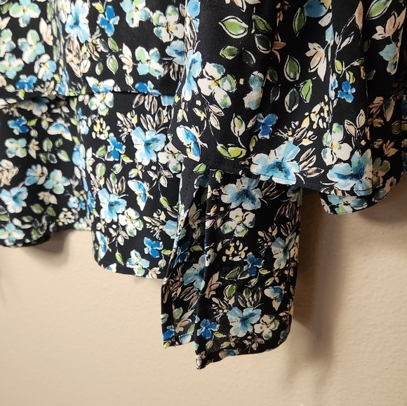 J. Jill Black Floral Collared Buttonfront Flowy Layered Tunic-Size XL - Picture 9 of 9